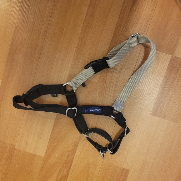 PetSafe Easy Walk No Pull Dog Harness Medium Black/Silver Adjustable - Picture 4 of 8